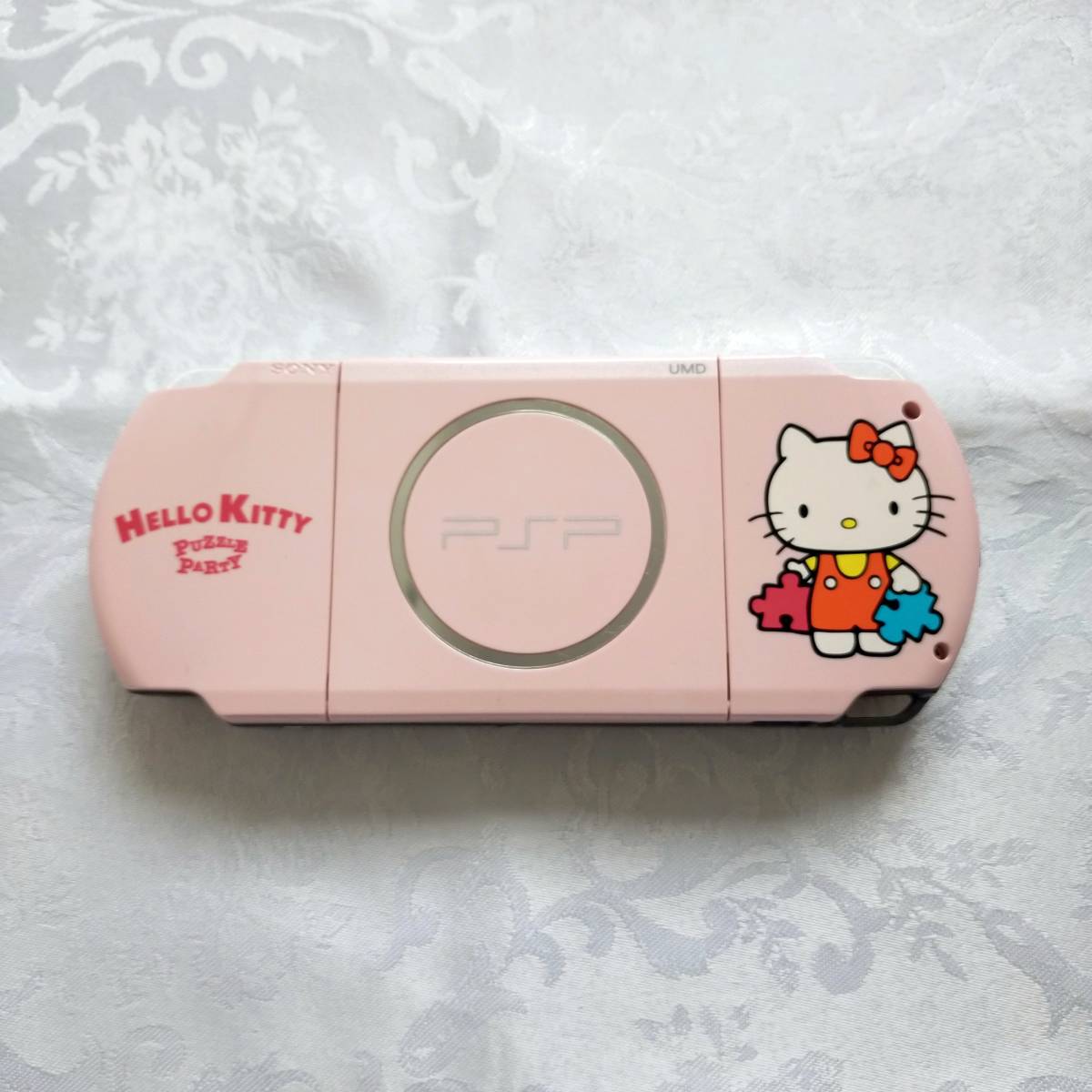 【美品】【レア】PSP 3000 すぐ遊べるセット(ハローキティ) 【美品】【レア】PSP 3000 すぐ遊べるセット(ハローキティ)