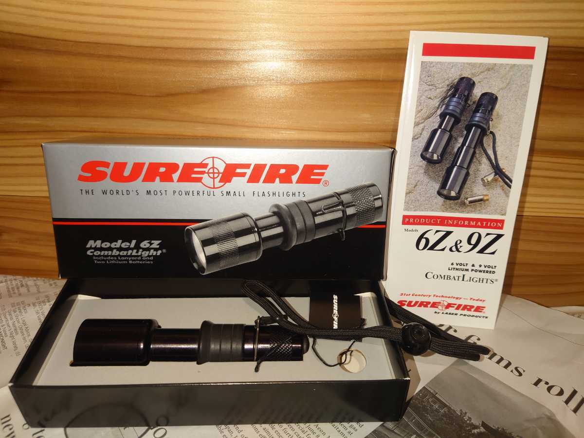 美品】LASER PRODUCTS SUREFIRE 6Z Comabatlight BK 65ルーメン