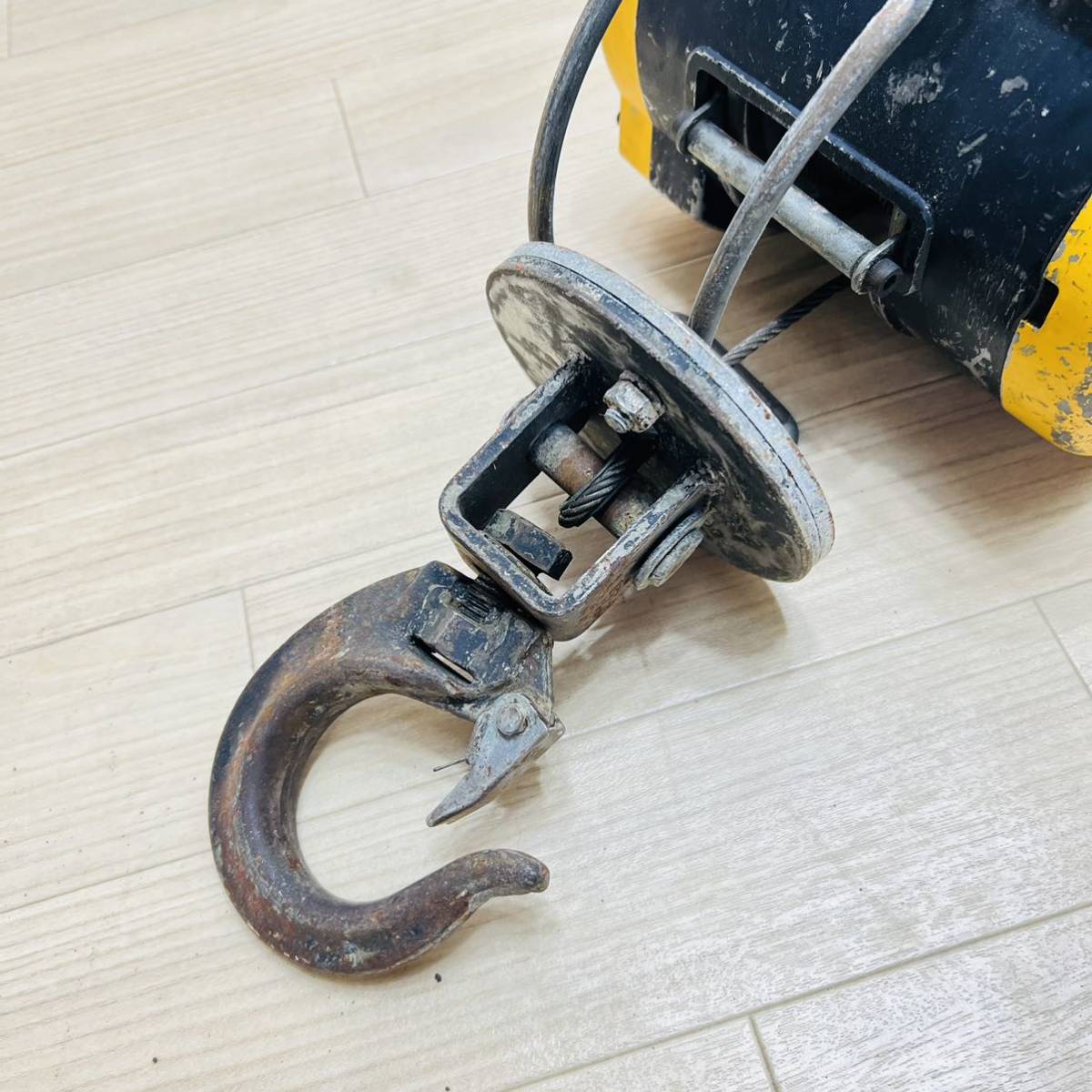 031217-30】ウインチ 100V リョービ 最大吊揚荷重130kg 揚程20m WI