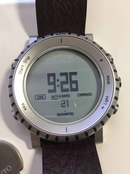 SUUNTO（スント） コア/core アルミニウム・ブラウン レザー/革 時計/登山/アウトドア_画像1