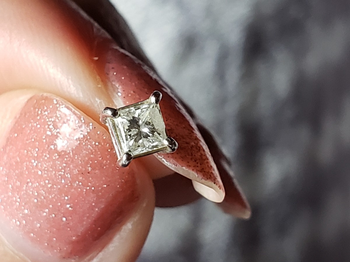 石欠け】ダイヤ0.25ct、pt900 スクエアカット ピアス | contifarma.pe