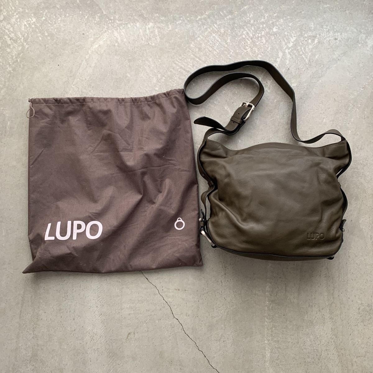 数回使用☆保管袋取り扱い説明書付き☆ルポ LUPO☆ショルダーバッグ - レザー グリーン系バッグ
