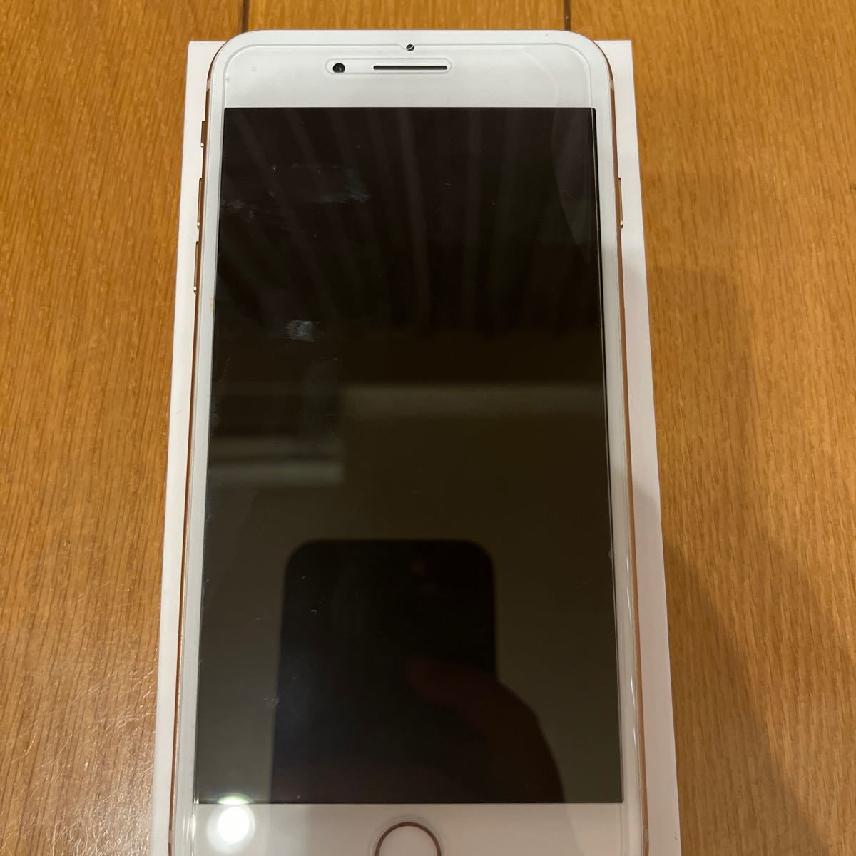 送料無料/プレゼント付♪ 6661 電池最良好 iPhone8plus 64GB SIMフリー