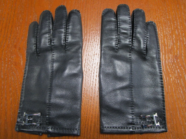 【高品質】 即決!HERMESエルメス 黒革 手袋 LORD H金具付 71/2美品 その他 【高品質】 即決!HERMESエルメス 黒革 手袋 LORD H金具付 71/2美品 その他