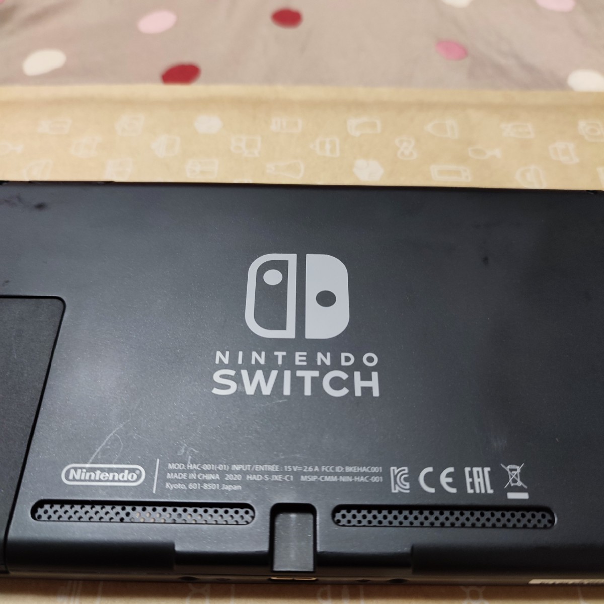 Nintendo Switch ニンテンドースイッチ＆ホリパッド＆ケース 2020年 美品 任天堂