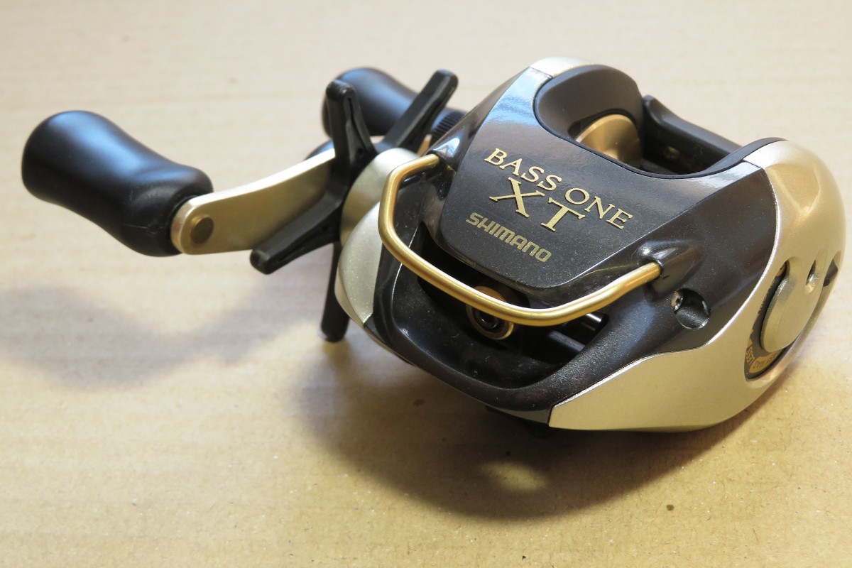 SHIMANO BASS ONE XT バスワンXT(右巻き)ベイトリール SHIMANO BASS ONE XT バスワンXT(右巻き)ベイトリール