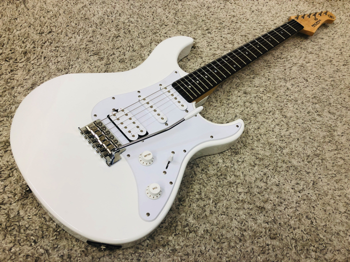 美品】YAMAHA PACIFICA 012 / ヤマハ パシフィカ エレキギター 入門用