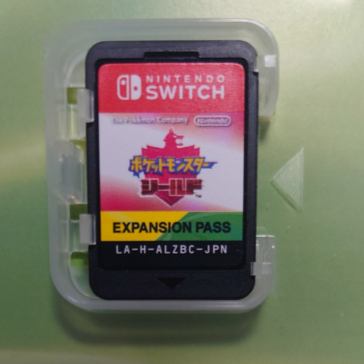 中古　Nintendo Switch　ポケモン　シールド+エキスパンションパス　ゼルダの伝説　ブレスオブザワイルド　2本セット