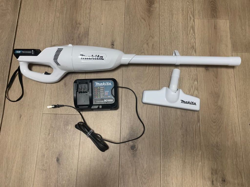お1人様1点限り】 マキタ掃除機 10.8V充電式クリーナー CL108FDSMW