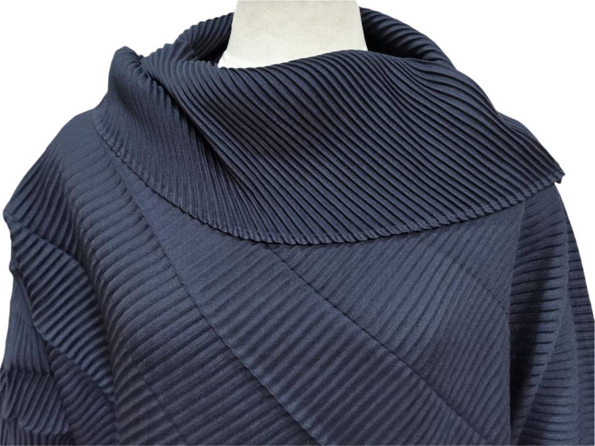 極美品 2015AW イッセイミヤケ ISSEY MIYAKE オフタートルネック 変形