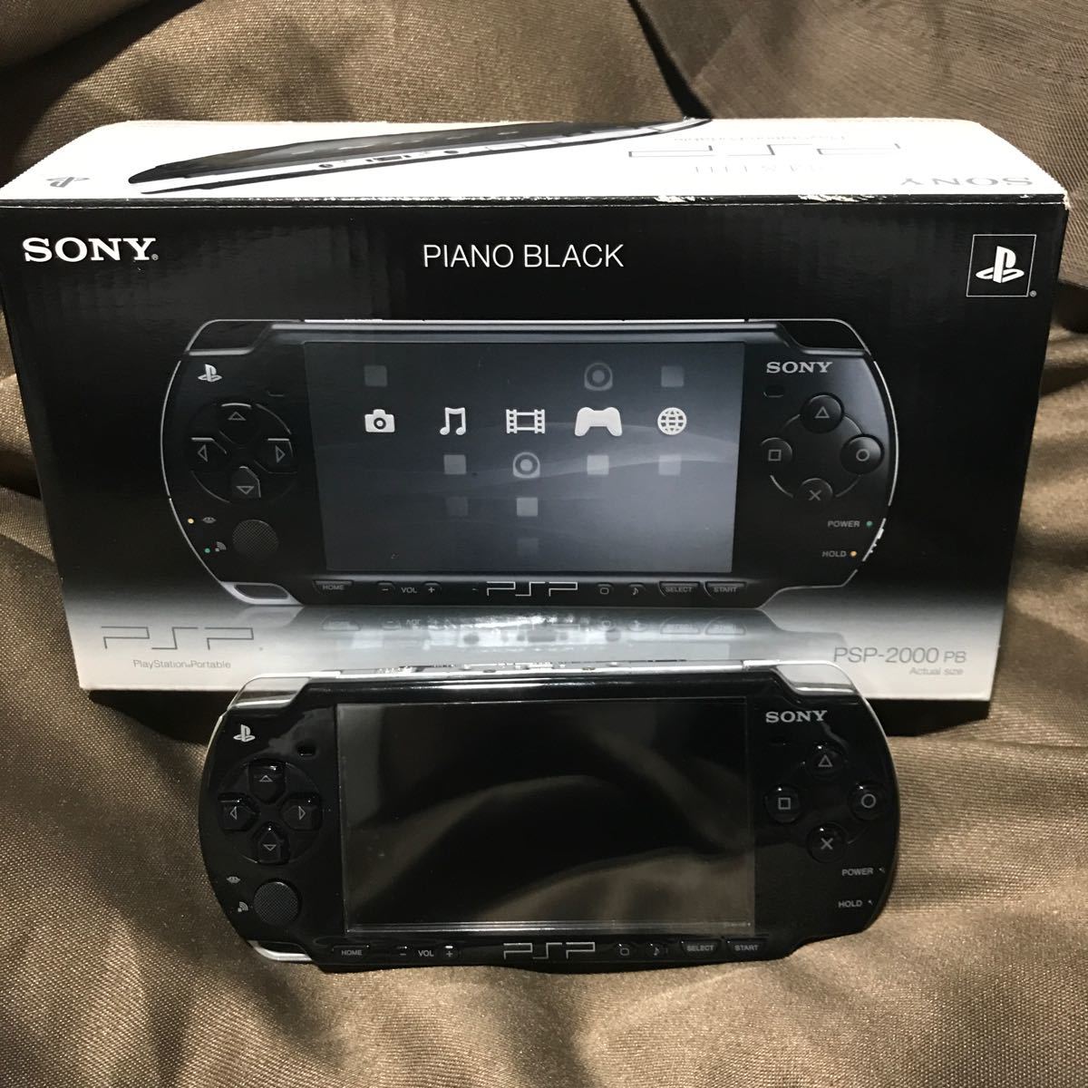 PSP-2000 本体