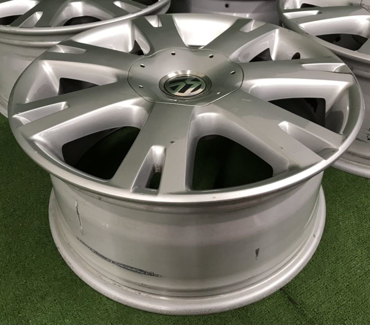 ★VW フォルクスワーゲン トゥアレグ 純正 18インチ 130/5H ★18×8J +57 PCD130 5穴 ハブ径:約71.6 4本Set 中古アルミ ★送料無料_画像5