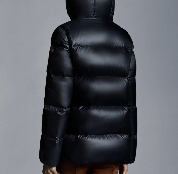 新品未使用タグ付☆MONCLERモンクレールSERITTEダウン☆ナイトブルー紺