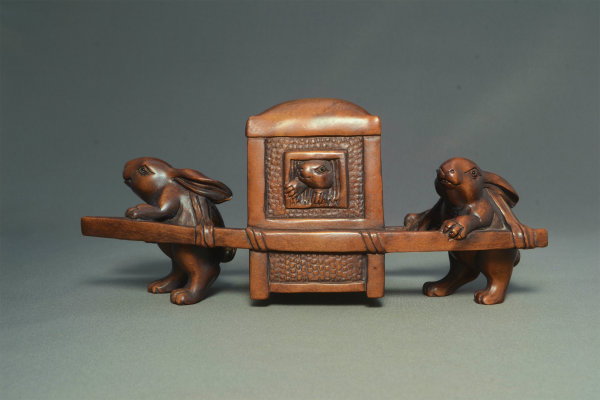 兎の籠屋 置物 インテリア 彫刻 木製 ウサギ 【d21-2】