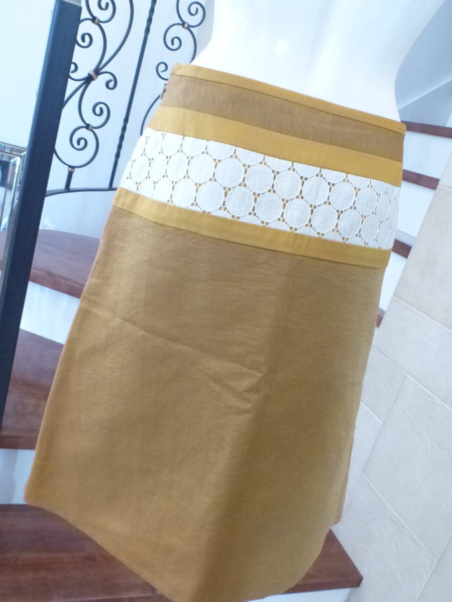 超美品 VIVIENNE TAM　ヴィヴィアンタム ★上質素材　黄土色×白　台形スカート　0　M相当_画像6