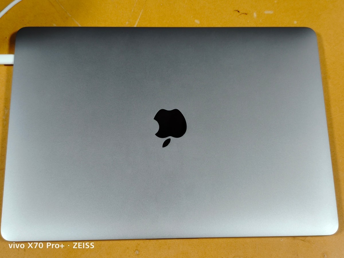 Apple MacBook Pro 13インチ M1チップ/256GB/8GB/スペースグレイ/Applecare+加入済み