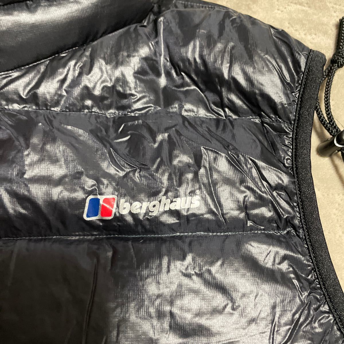 バーグハウス berghaus ベスト M