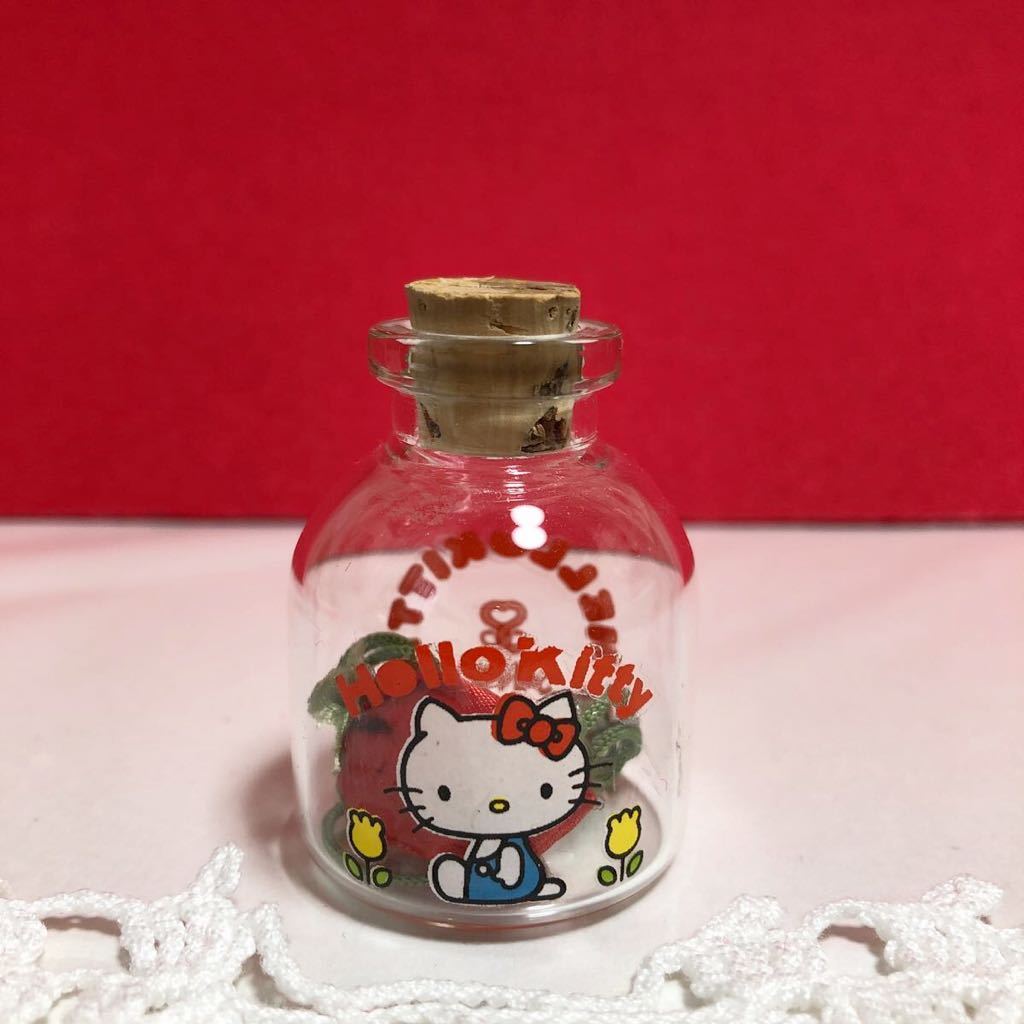  Kitty * Hello Kitty * little fragrance sachet * strawberry strawberry .* small bin *1976 year * Showa Retro that time thing old Logo * Sanrio * rare 