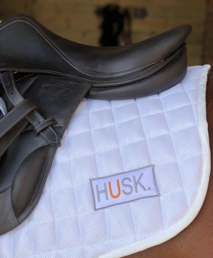 乗馬 イギリス HUSK 障害ゼッケン ホワイト 新品_画像2