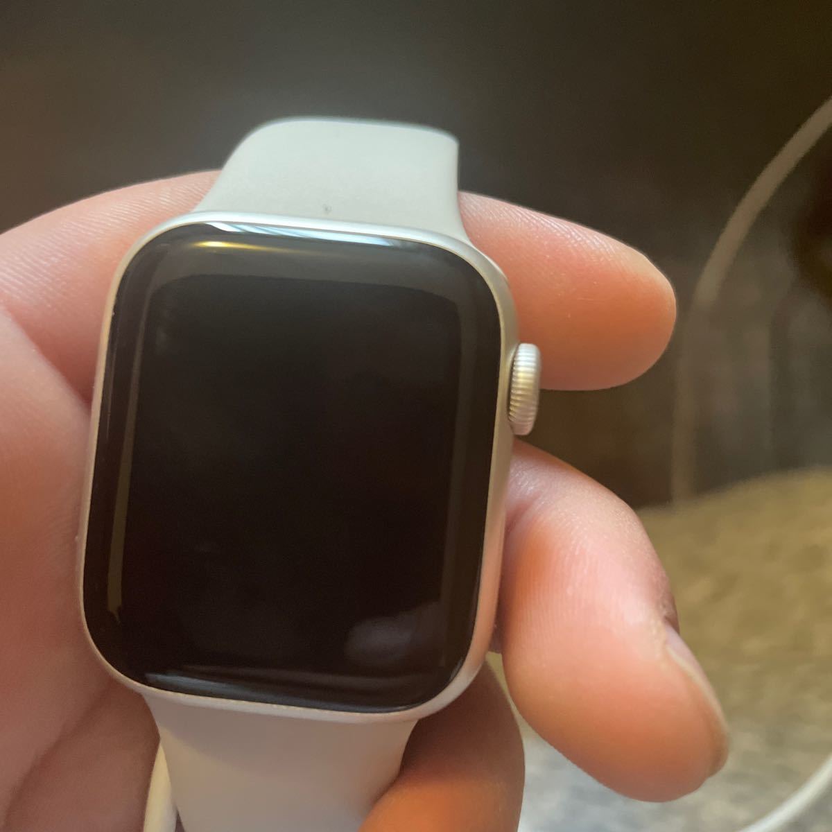 Apple Watch Series 7 41mmスターライトアルミニウムケースとスター