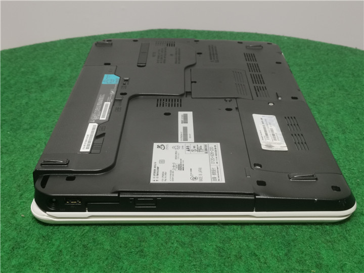 カメラ内蔵/中古/15型ノートPC/Win10/新品SSD256/8GB/AMD A6-3420M/FMV AH53/H MS Office2019搭載 新品無線マウス カメラ内蔵/中古/15型ノートPC/Win10/新品SSD256/8GB/AMD A6-3420M/FMV AH53/H MS Office2019搭載 新品無線マウス
