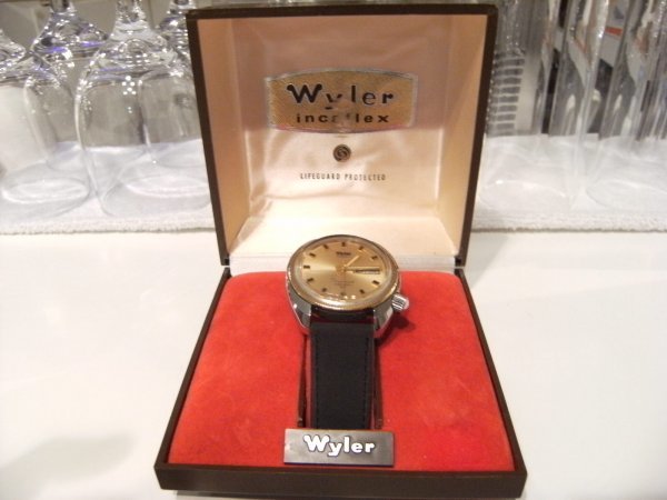 女性に人気! スイス製品★アンティーク 箱付き★昭和レトロ★1960年代★SWISS 腕時計★WYLER インカフレックス ワイラー Duty Heavy Dynawind INCAFLEX アナログ(自動巻き) 女性に人気! スイス製品★アンティーク 箱付き★昭和レトロ★1960年代★SWISS 腕時計★WYLER インカフレックス ワイラー Duty Heavy Dynawind INCAFLEX アナログ(自動巻き)