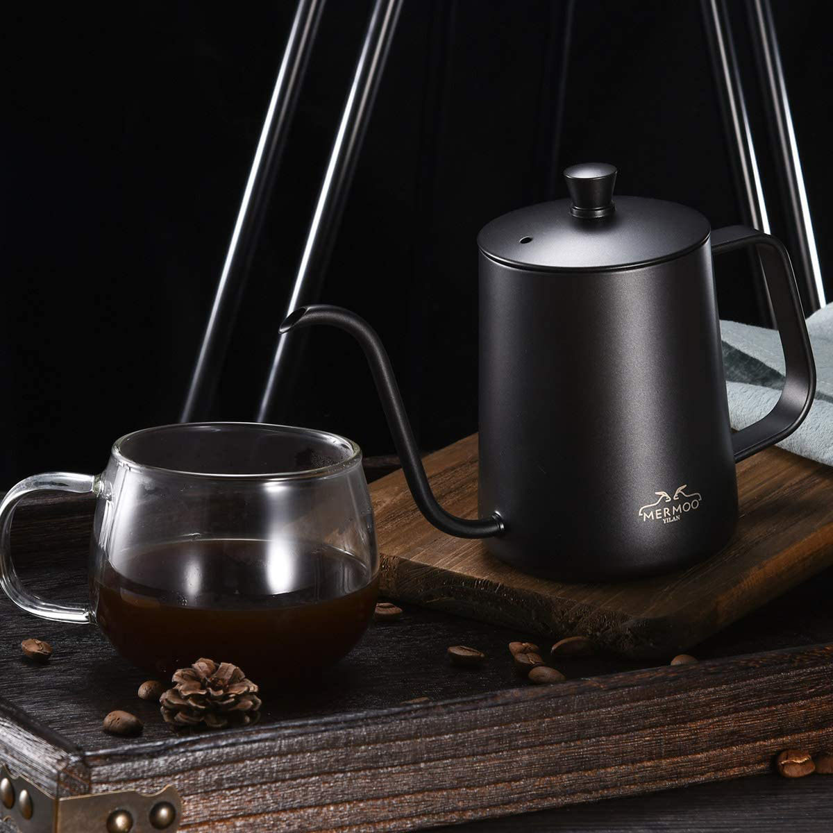 ステンレス ドリップポット コーヒーケトル 600ml 蓋付き 握りやすいハンドル 注ぎやすい 極細口 シンプル ブラック