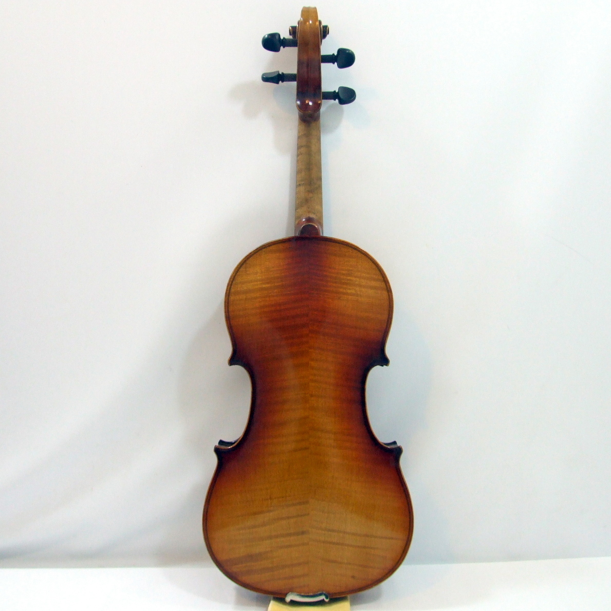 メンテ済 スズキバイオリン No105 虎杢 4/4 1940年頃 未使用 弓 SUZUKI VIOLIN NAGOYA 国産アンティークバイオリン 送料無料 メンテ済 スズキバイオリン No105 虎杢 4/4 1940年頃 未使用 弓 SUZUKI VIOLIN NAGOYA 国産アンティークバイオリン 送料無料