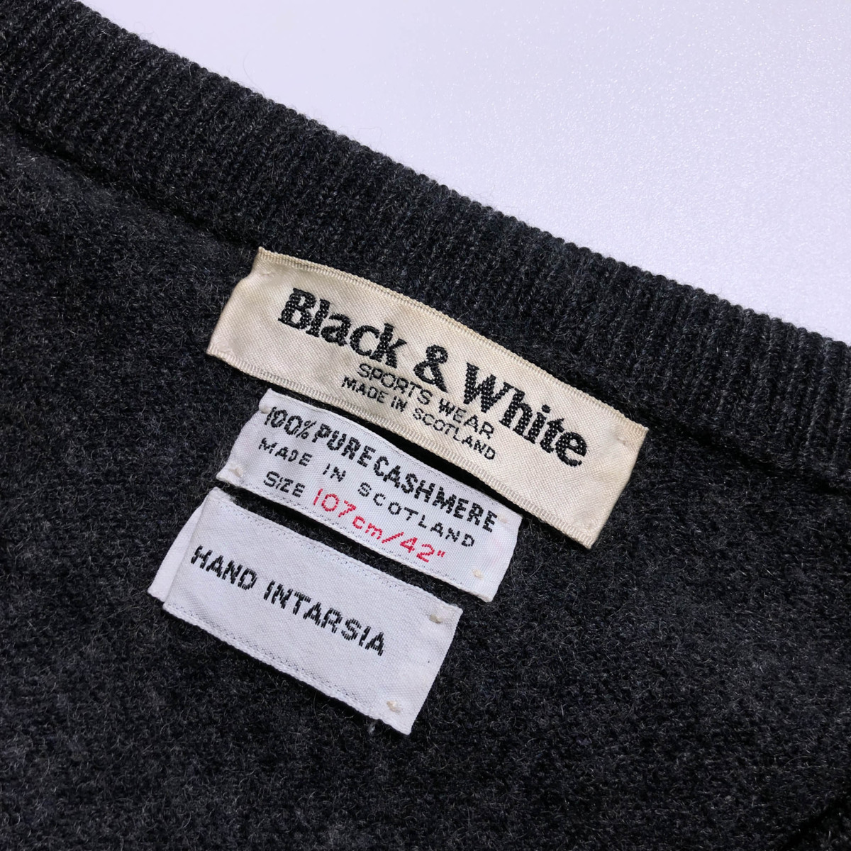 カシミヤ100%◇スコットランド製◇Black&White ブラック カシミヤ100%◇スコットランド製◇Black&White ブラック
