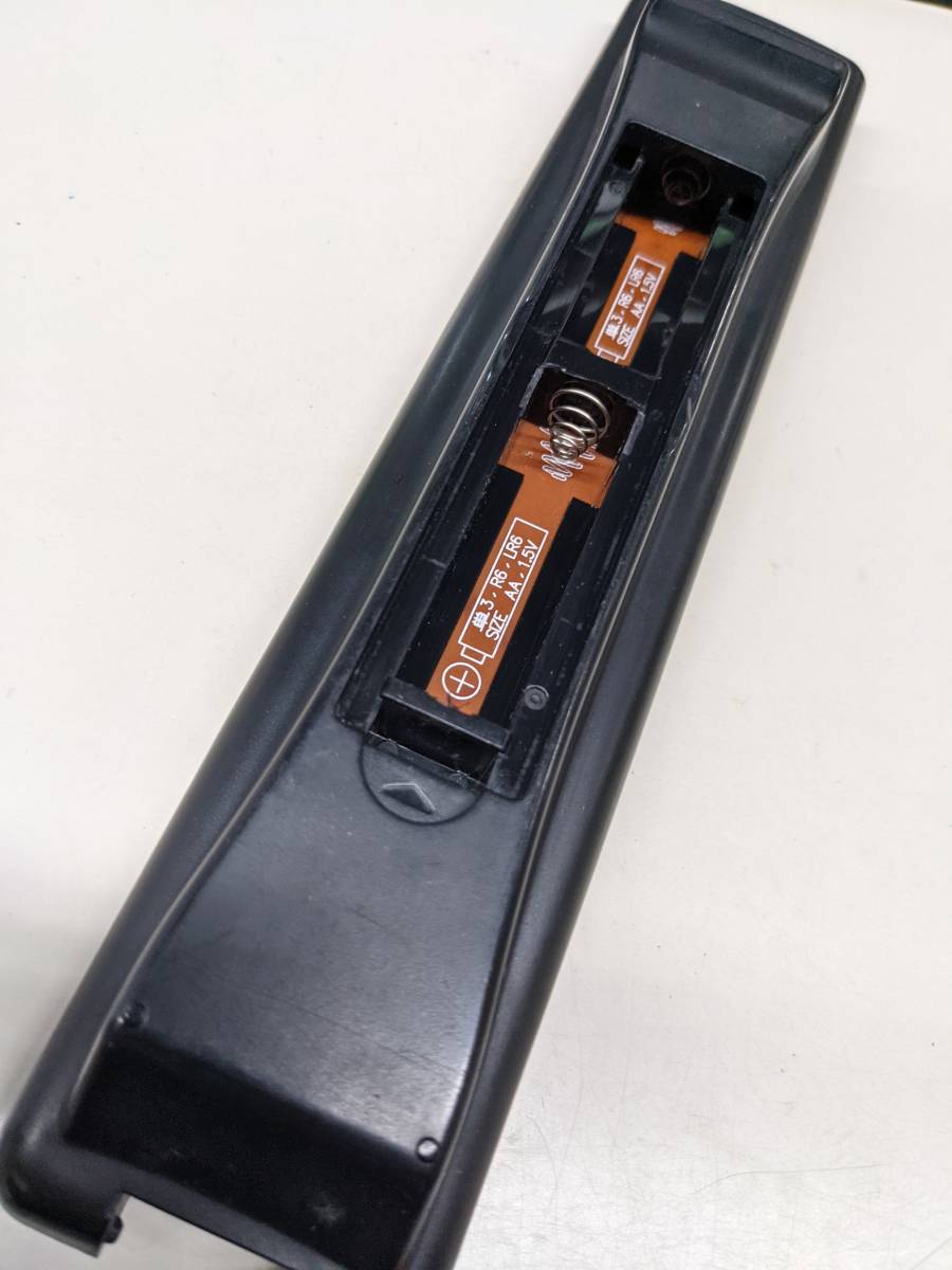【FK-7-79】ジャンク　SHARP シャープリモコン AQUOS ブルーレイレコーダー GB080WJSA　下部フラップ・電池フタなし_画像2