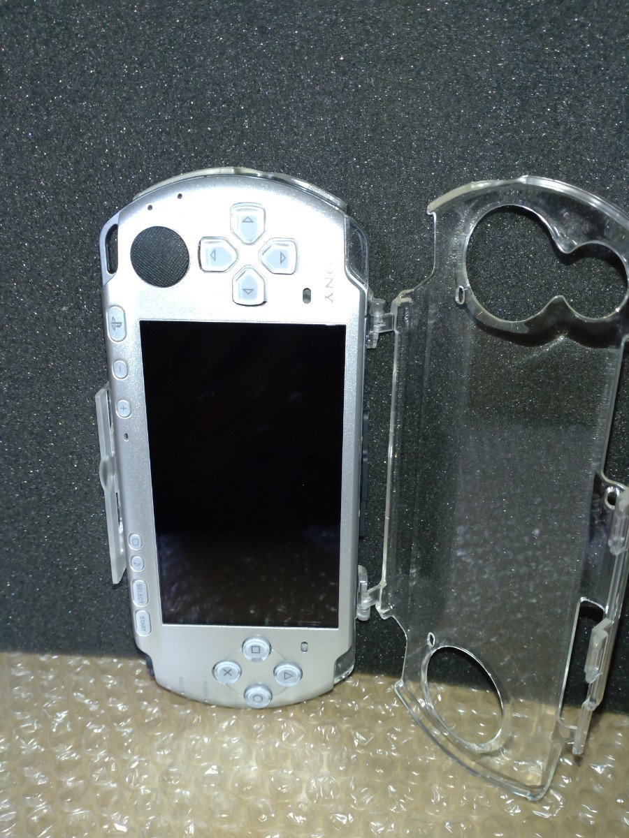  プレイステーション・ポータブル PSP-3000　ミスティック・シルバー　＋おまけ　メモリースティック・付属品・ソフト付き
