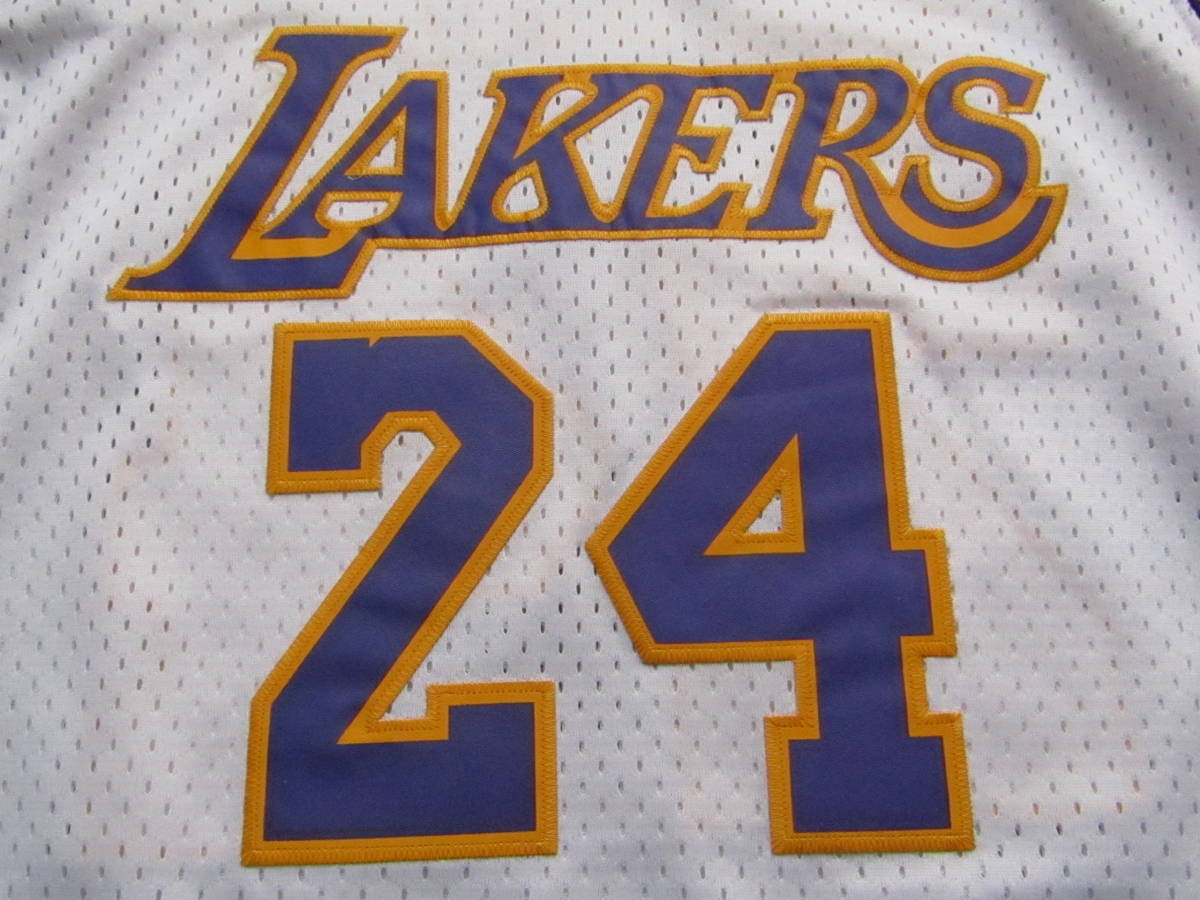 未使用品 NBA LAKERS コービー・ブライアント #24 ロサンゼルス・レイカーズ adidas製　アディダス ユニフォーム　ジャージ バスケ 刺繍_画像3