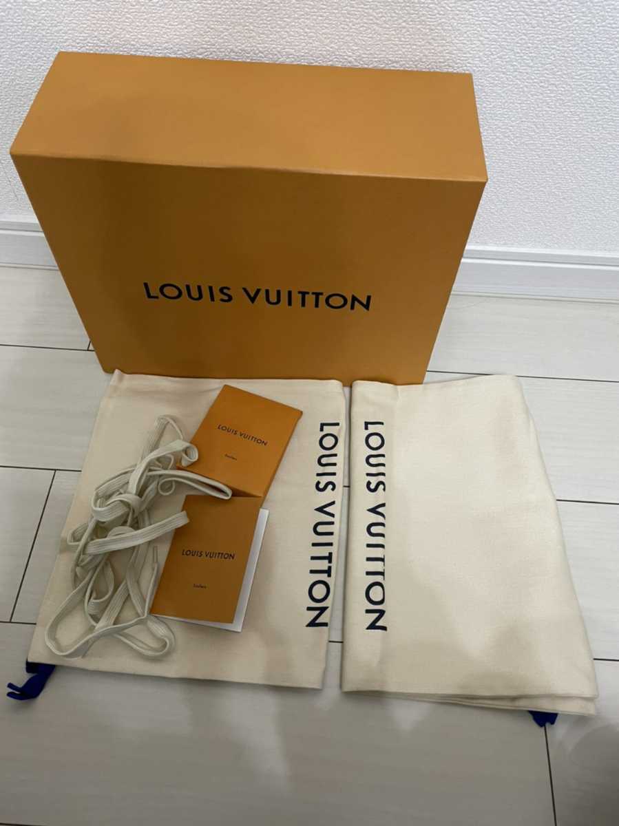 LOUIS VUITTON ルイ ヴィトン メンズ スニーカー 靴 サイズ 保存袋、替紐、説明書、箱 付