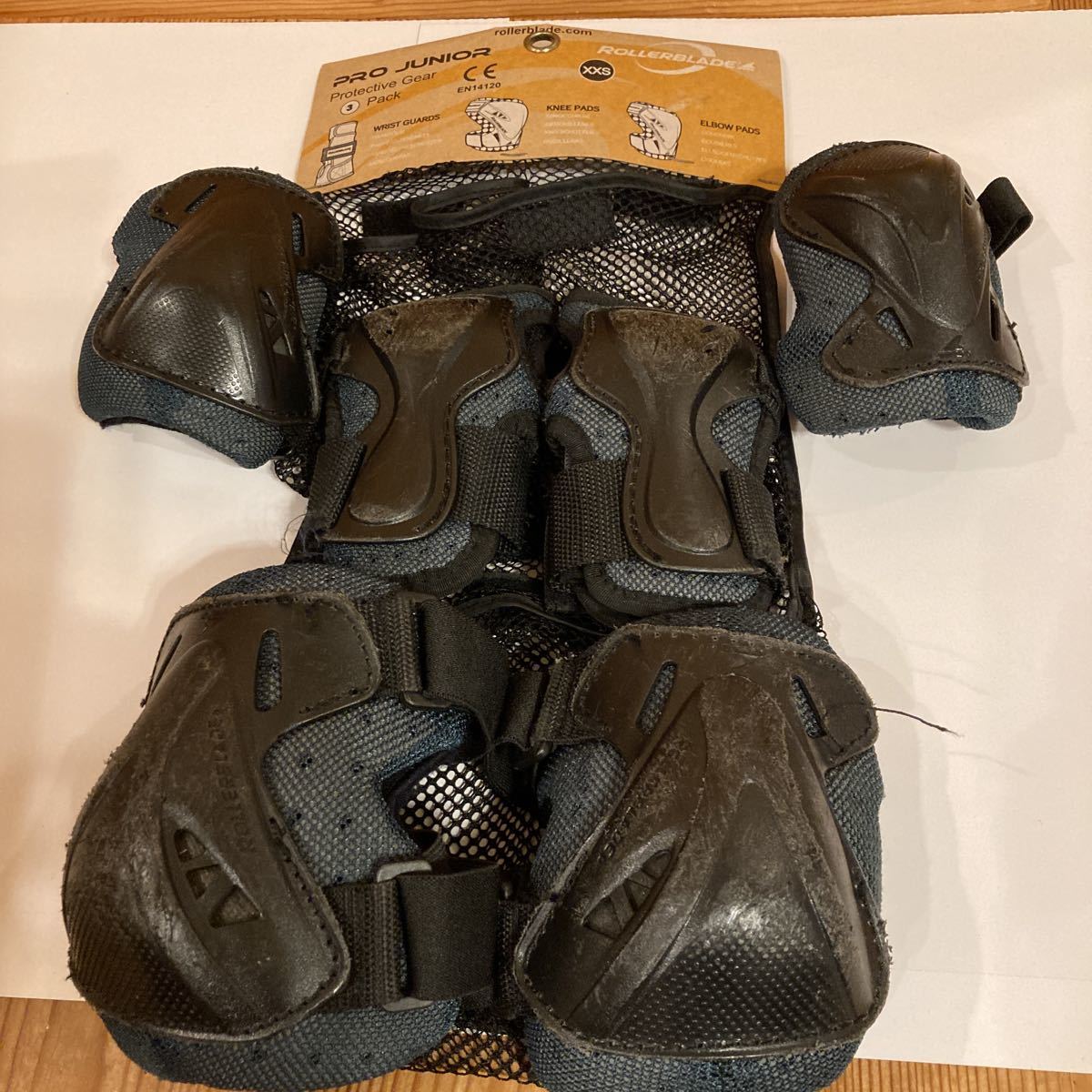 インラインスケート ローラーブレード　プロテクター　PRO JUNIOR Protective Gear Pack XXS リストガード　ニーパッド　エルボーパッド_画像1