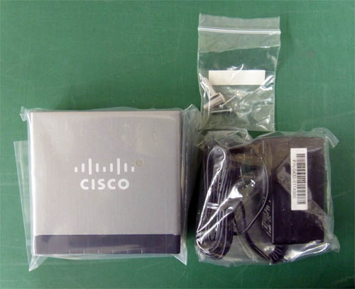 【未使用】Cisco スイッチングハブSF100D-05(100Mbps/5prt)_画像1