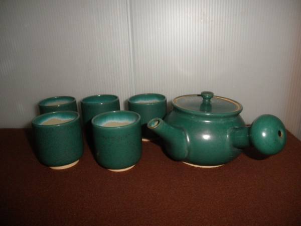 @@上野焼　茶道　煎茶湯呑 　茶器揃　　御用窯　緑釉の魅力 三階菱の中に上野の窯印