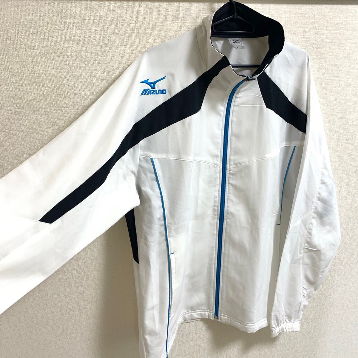 【美品 XL】MIZUNO 薄手 ジャージ ミズノ ホワイト 白 スポーツウェア トレーニングウェア ランニングウェア