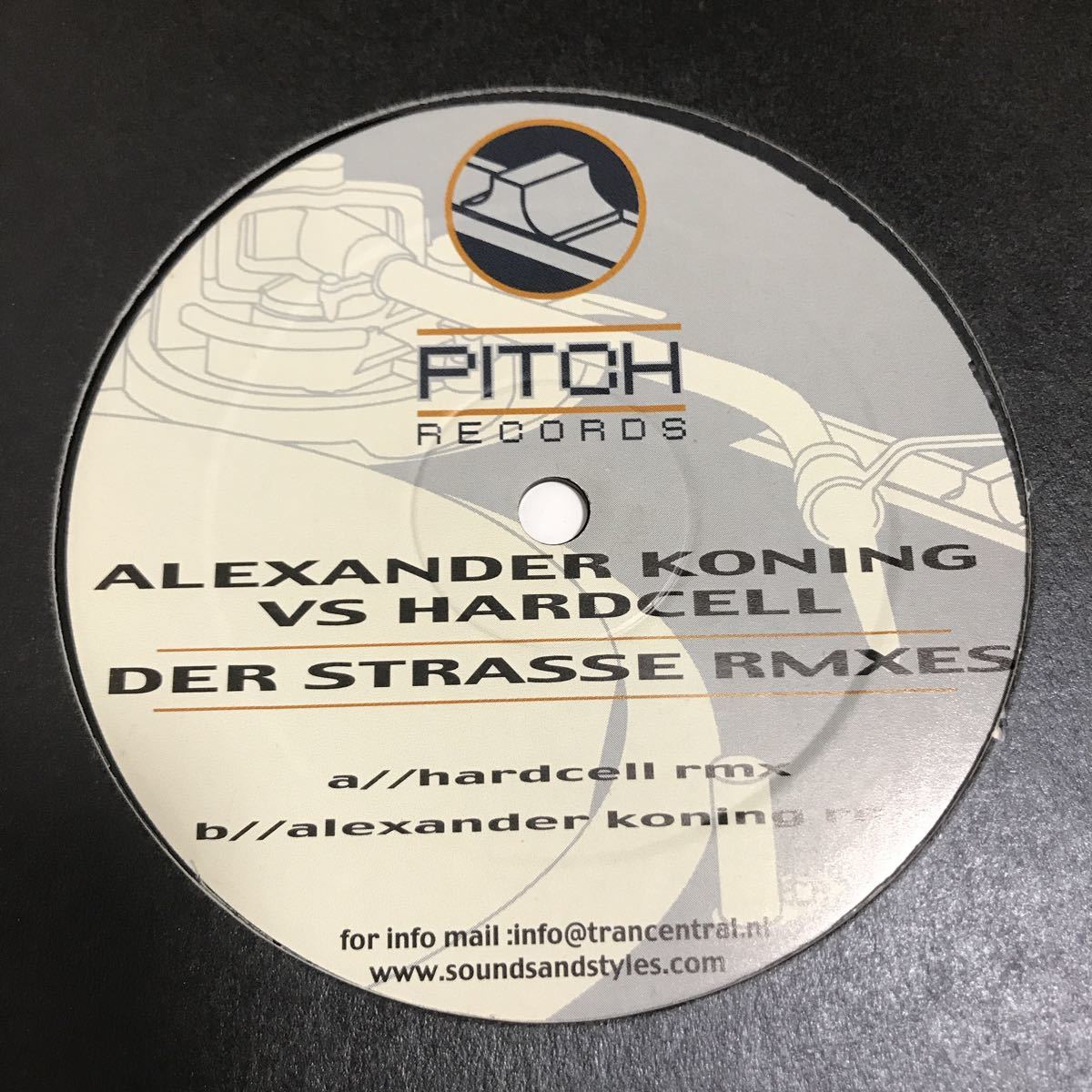 Alexander Koning VS Hardcell / Der Strasse Remixes - Pitch Records_画像1