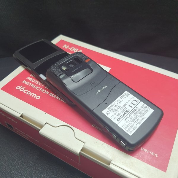 【未使用品】【送料無料】docomo NEC N-06A Master Black ガラケー 製造番号:356760021936579