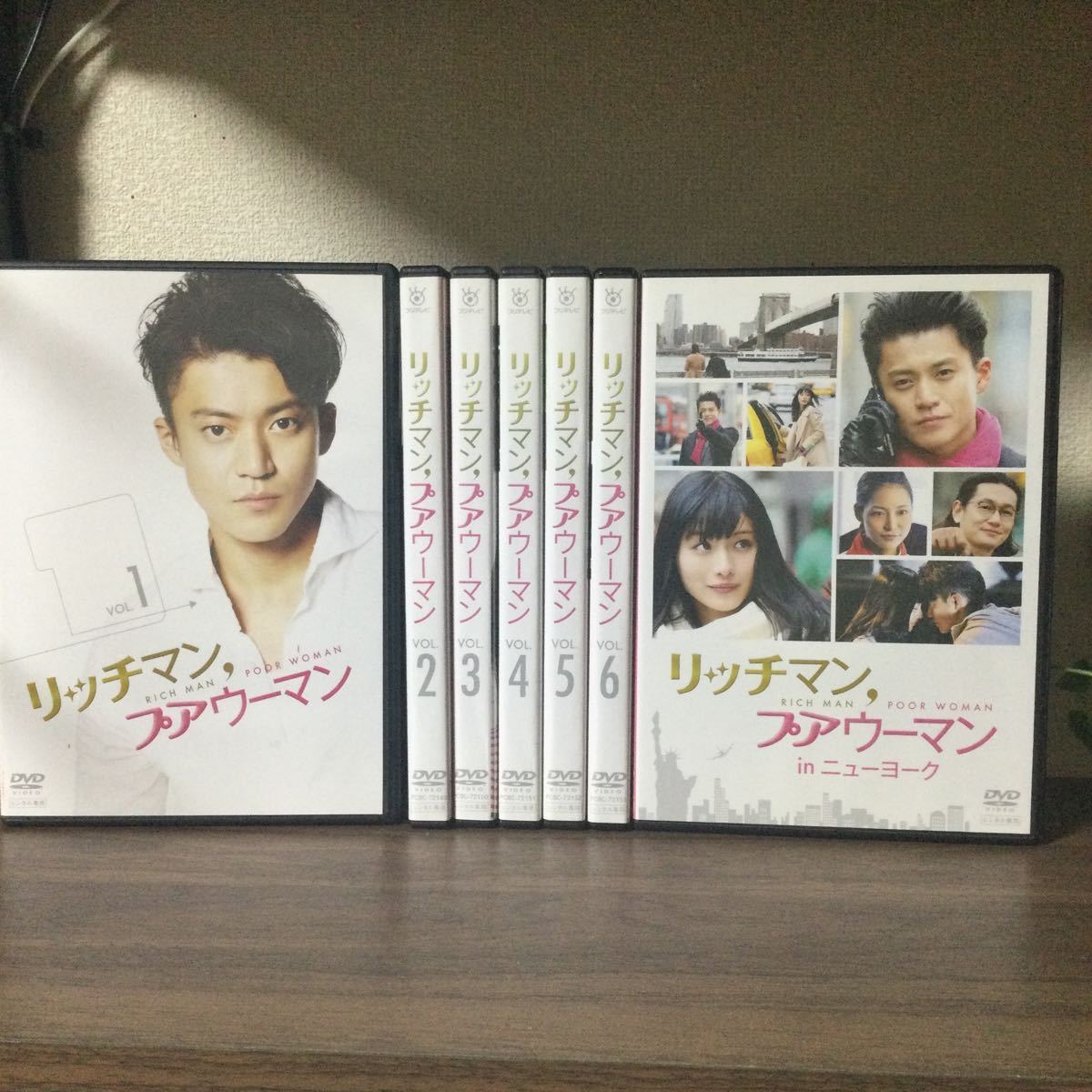 卸直営店(お得な特別割引価格) リッチマン,プアウーマン Blu-ray BOX