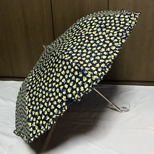 《新品》ケイト・スペード・Kate Spade／ 晴雨兼用傘・折傘 折りたたみ傘【花柄・紺ネイビー】一級遮光・UV・遮熱効果（クワトロガード_画像1