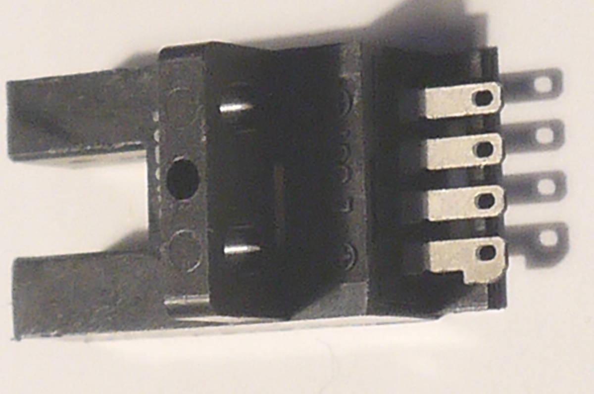 ｏｍｒｏｎ薄型コネクタ/コード引き出しタイプ（直流光）フォト・マイクロセンサ　EE-SX673A_画像3