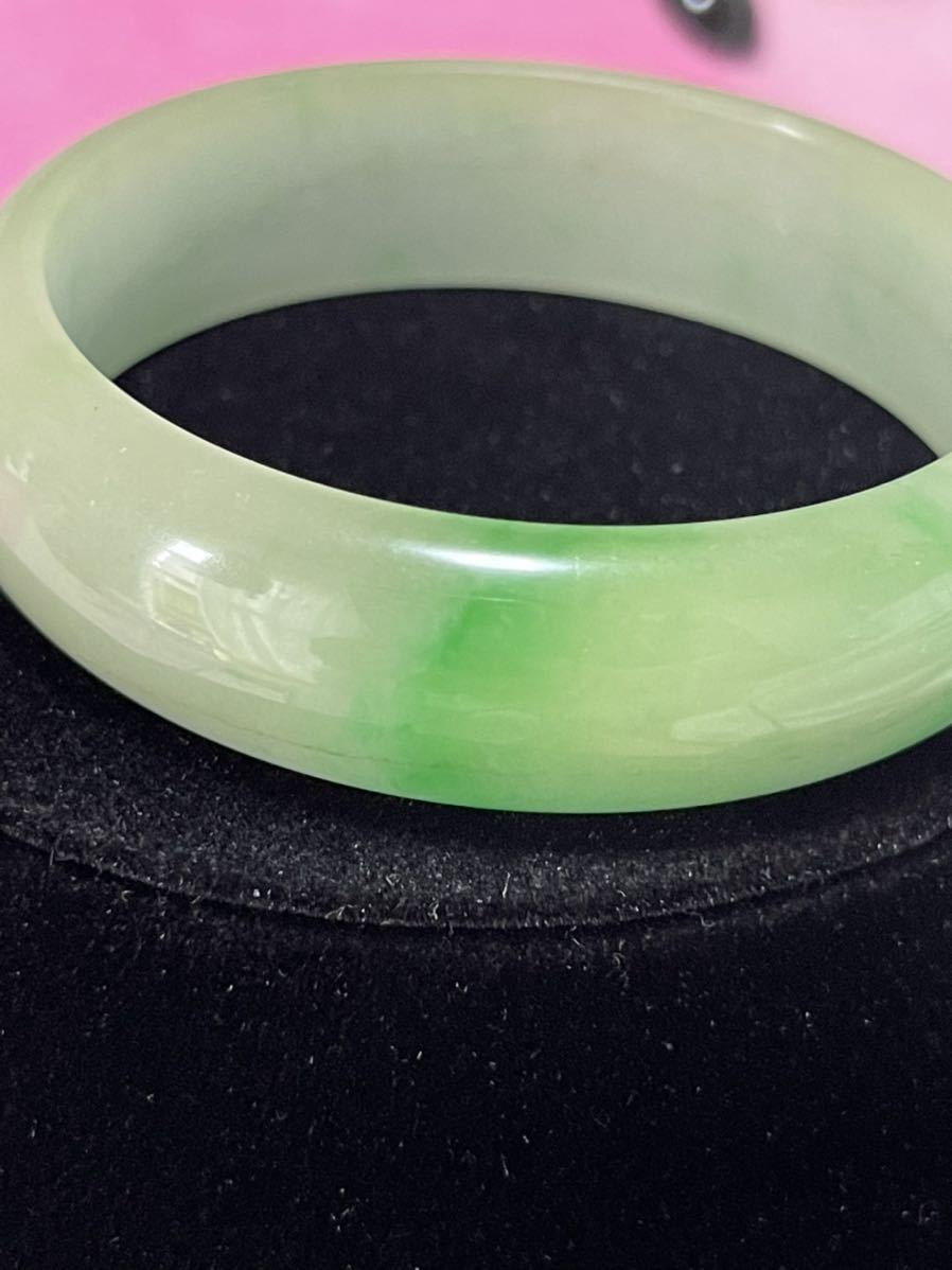 中古 本天然翡翠 バングル 糯氷種 ヒスイ 重さ58 5g 内径55 3mm 中古 本天然翡翠 バングル 糯氷種 ヒスイ 重さ58 5g 内径55 3mm