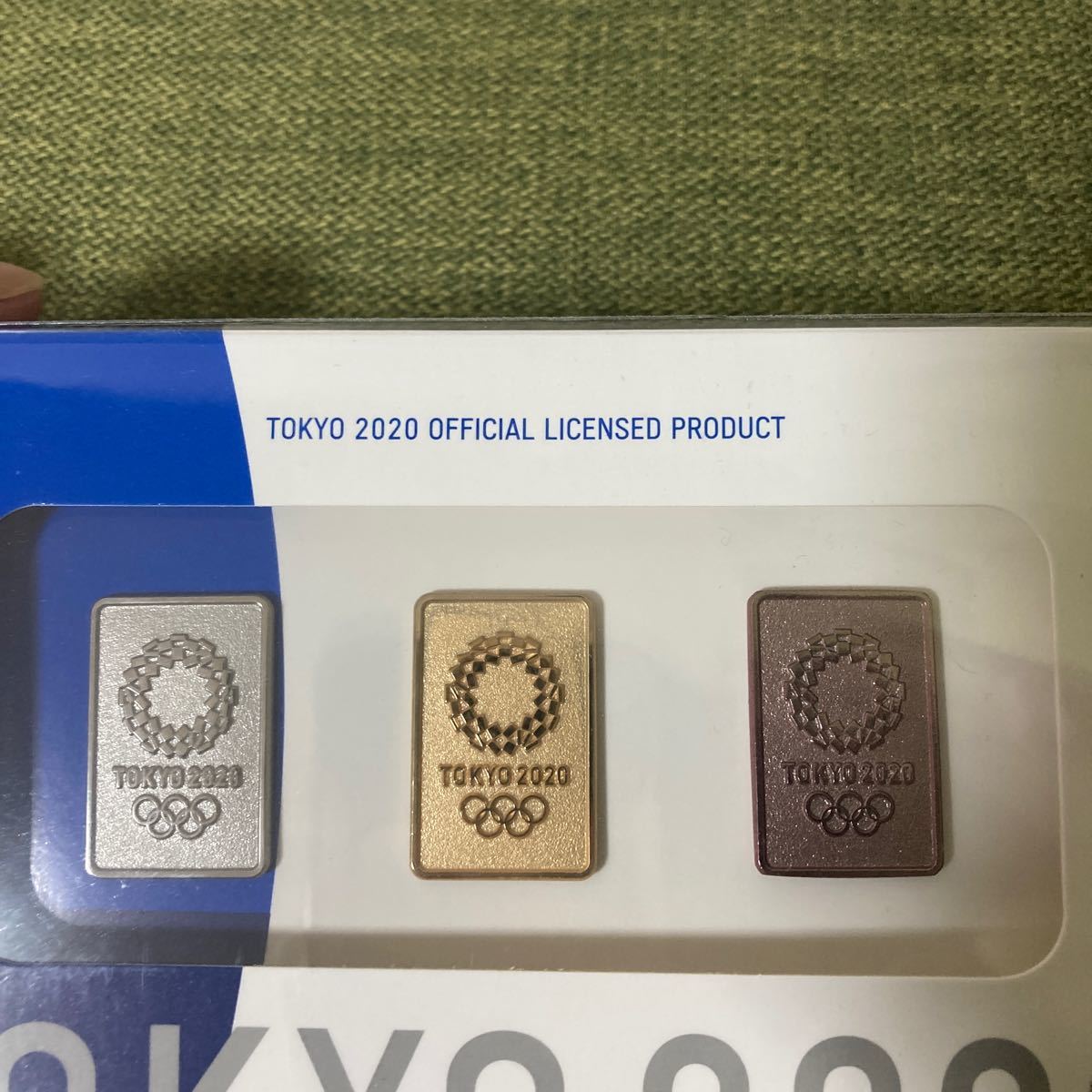未開封品 ピンバッジ3個セット (東京2020オリンピックエンブレム 未開封品 ピンバッジ3個セット (東京2020オリンピックエンブレム