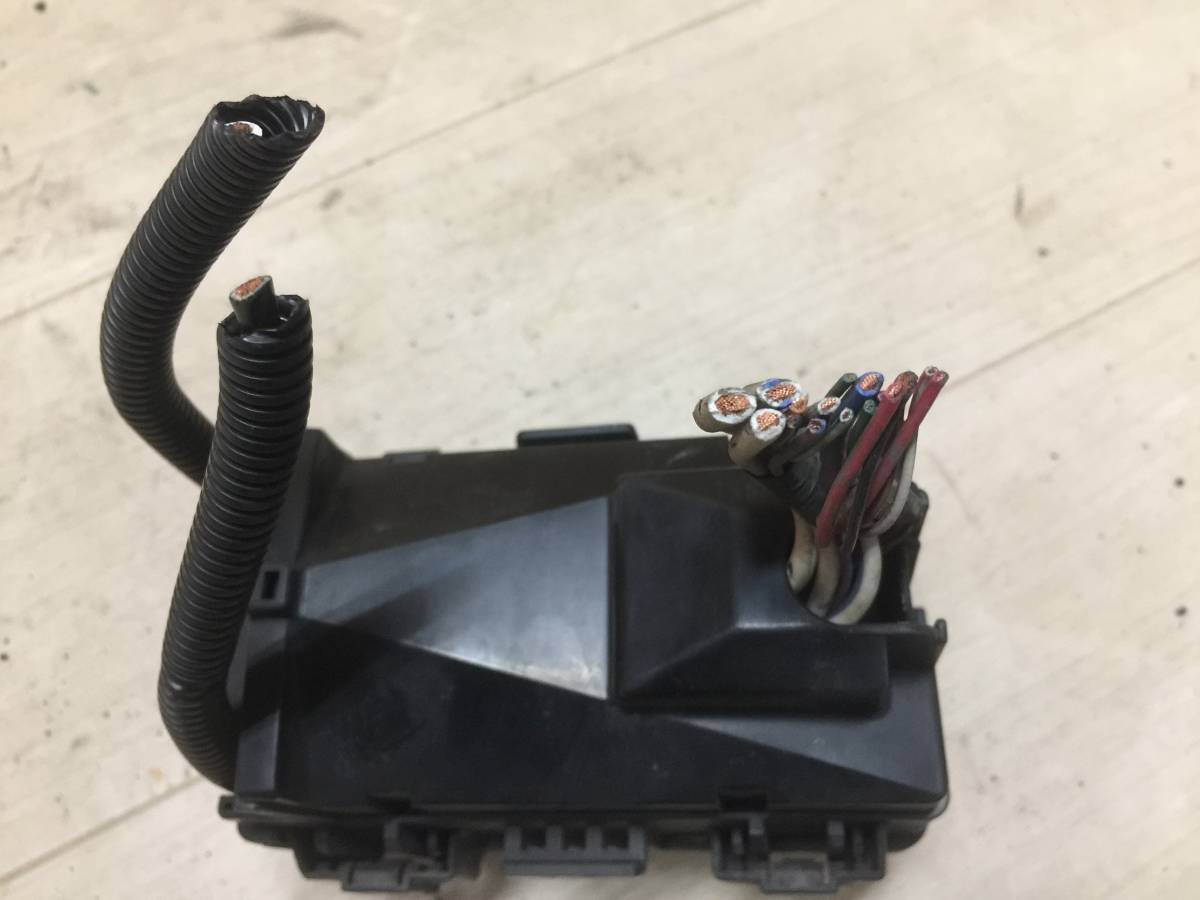 ②ホンダ バモス 中期?後期?ヒューズボックス HM1 E07Z カラー ②ホンダ バモス 中期?後期?ヒューズボックス HM1 E07Z カラー