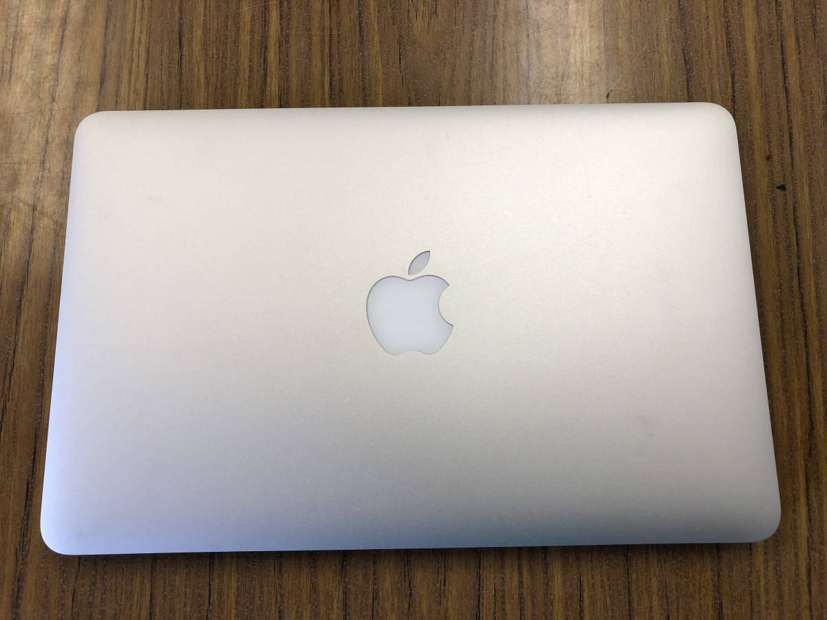 □Apple MacBook Air 11インチ i7 /メモリ 4GB/フラッシュストレージ