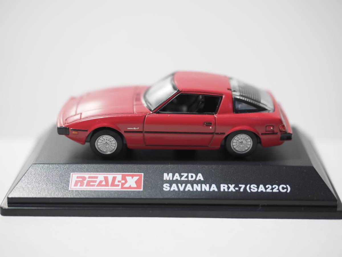 M11206 4 REAL-X MAZDA マツダ　1/72 サバンナ　RX-7 SA22C レッド _画像1