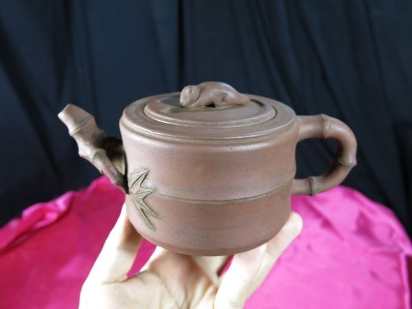 B бамбук форма фиолетовый грязь заварной чайник жарение предмет China зеленый чай . чай 