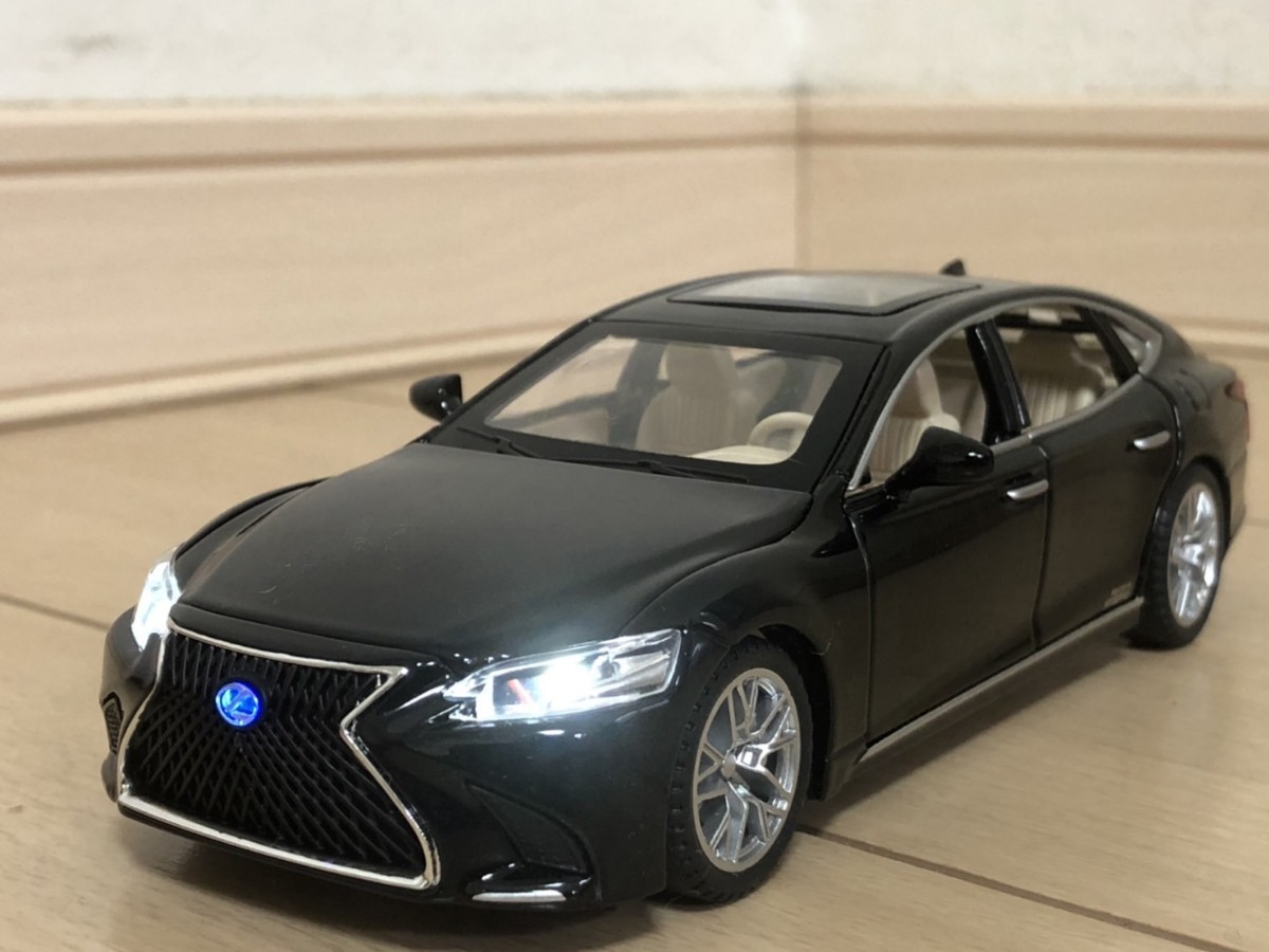 レクサス LEXUS LS500 黒 ミニカー 1/32 ブラック|PayPayフリマ