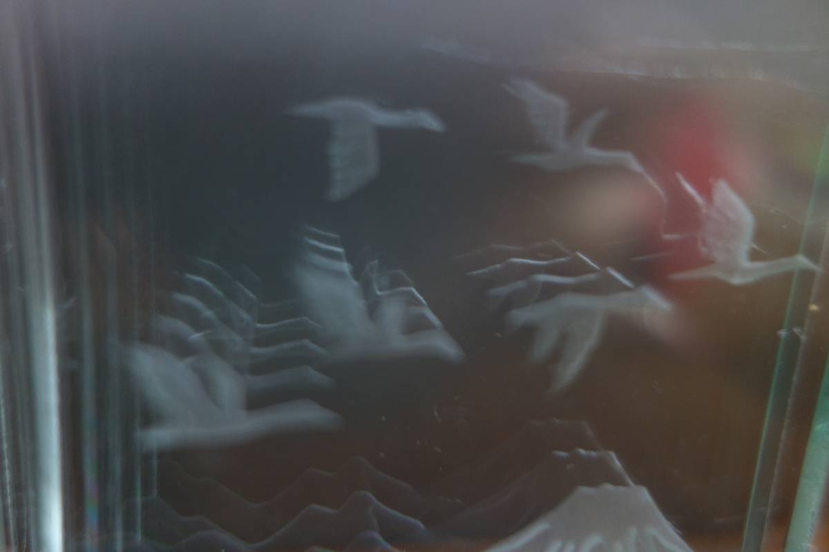 ワタナベカズオ アーティストのガラスオブジェ コールドワーク　冬の旅 ～列に遅れぬように 専用箱有 ハンドメイド 木材の台付_画像4